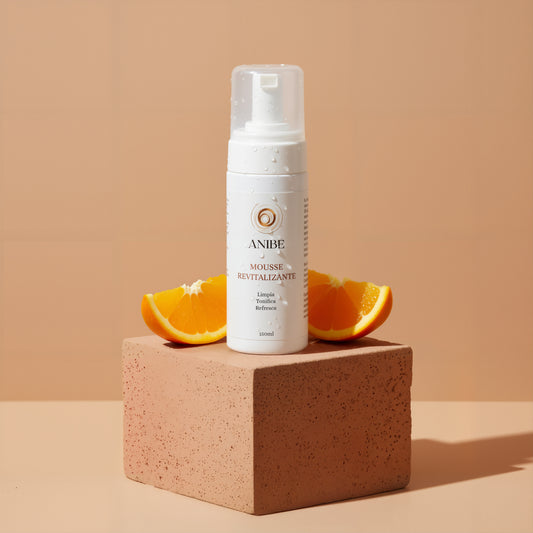 MOUSSE
REVITLIZANTE
Todo tipo de pieles
Limpia, tonifica y refresca