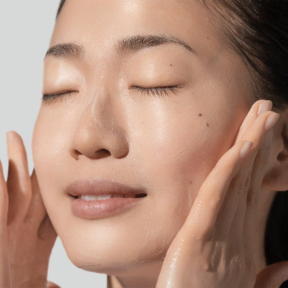 Daily Glycolic Cleanser Limpiador facial para piel apagada Mejora la textura de la piel, aporta luminosidad.